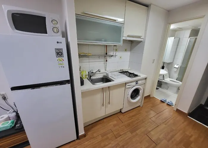 Daire 2-2508 #gangnam Stn, 5-min #yeoksam Stn, 3-min #ott #concierge Gangnam Managed Seul